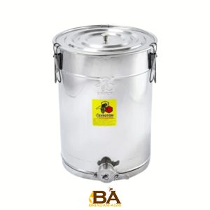 Un seau a une capacité de 75 litres, soit environ 100 kg de miel.